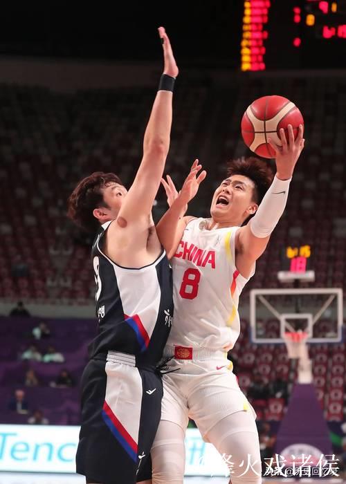 赵睿半场出战9分钟，投篮5中3得到8分1篮板1助攻1抢断