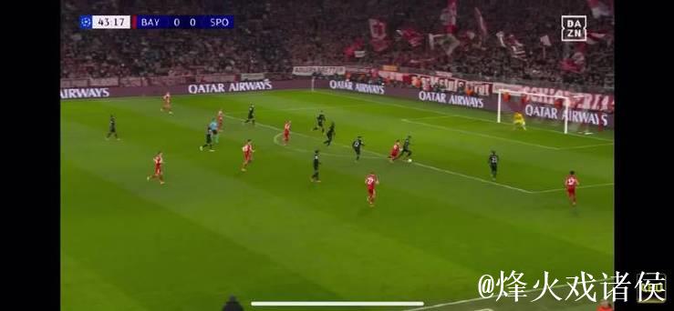 17岁290天，卡尔成为欧冠历史连续3场进球最年轻